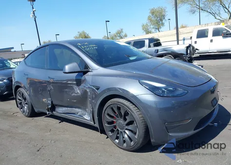 2022 Tesla Model Y Performance Dual Motor All-Wheel Drive z USA, uszkodzony, nr VIN 7SAYGDEF4NF492157